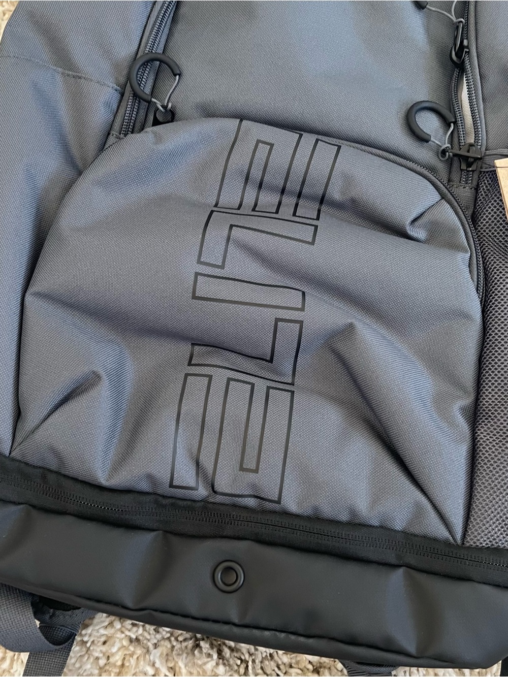✔️NWT✔️ NIKE Varsity Elite Backpack Grey Black - Picture 4 of 15